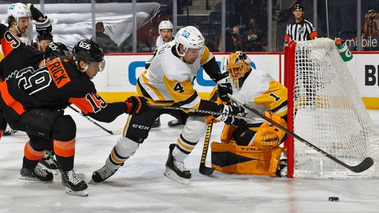 DeSmith leaves game due to injury, not performance taken at PPG Paints Arena (Penguins)